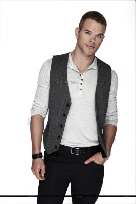 Kellan Lutz pic #282425