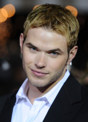 Kellan Lutz pic #283801