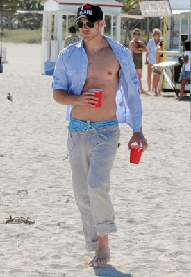 Kellan Lutz pic #126234
