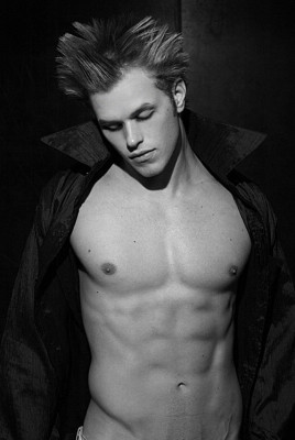 Kellan Lutz pic #226014