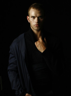 Kellan Lutz pic #123942