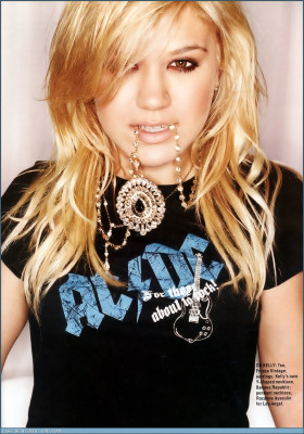 Kelly Clarkson pic #40038