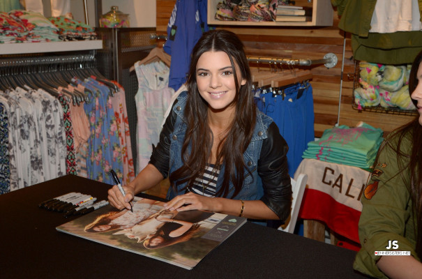 Kendall Jenner pic #576535