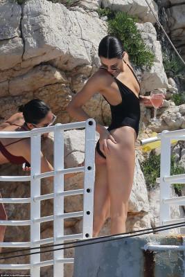 Kendall Jenner pic #1036776