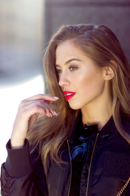 Kenza Zouiten pic #927900