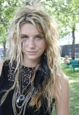 Kesha Rose Sebert pic #235529