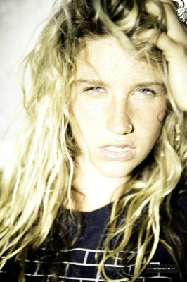 Kesha Rose Sebert pic #244626
