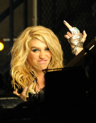 Kesha Rose Sebert pic #245486