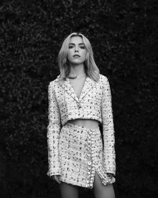photo 16 in Kiernan Shipka gallery [id1298623] 2022-02-25 00:00:00