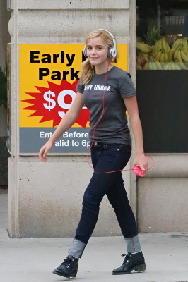 photo 24 in Kiernan Shipka gallery [id1286956] 2021-12-16 00:00:00