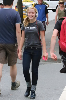 Kiernan Shipka pic #1286950