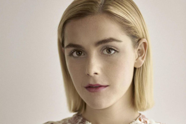photo 16 in Kiernan Shipka gallery [id1078337] 2018-10-30 00:00:00