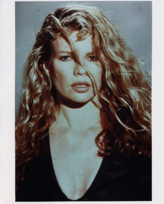 Kim Basinger pic #368824
