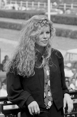 Kim Basinger pic #1314666