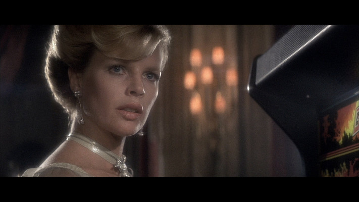 Kim Basinger pic #1061260