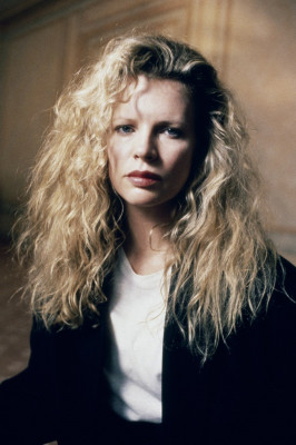 Kim Basinger pic #1314672