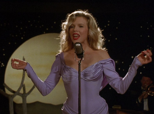 Kim Basinger pic #1252921