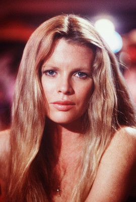 Kim Basinger pic #219387