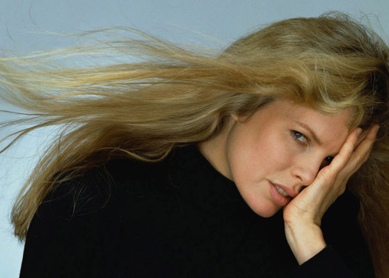 Kim Basinger pic #219396