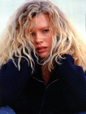 Kim Basinger pic #236650