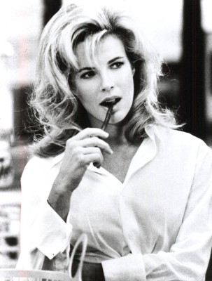 Kim Basinger pic #108597