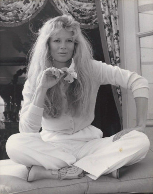 photo 21 in Kim Basinger gallery [id1314642] 2022-11-23 00:00:00