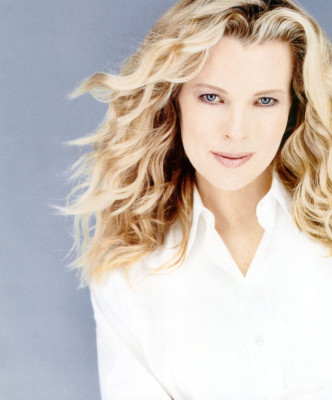 Kim Basinger pic #337029