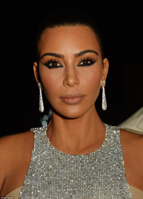 Kim Kardashian pic #853484