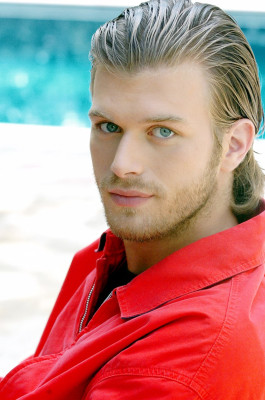 Kivanc Tatlitug pic #750728