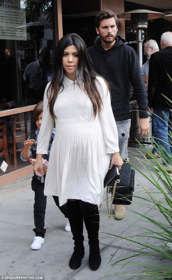 Kourtney Kardashian pic #743063