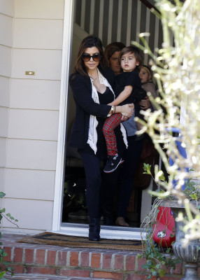 photo 28 in Kardashian gallery [id570590] 2013-01-26 00:00:00