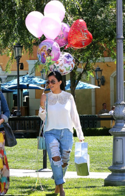 photo 7 in Kourtney Kardashian gallery [id695134] 2014-05-06 00:00:00