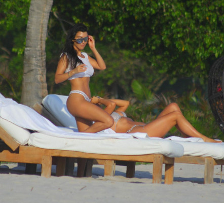Kourtney Kardashian pic #928163