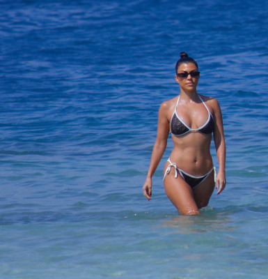 Kourtney Kardashian pic #1079284
