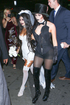 Kourtney Kardashian pic #889597