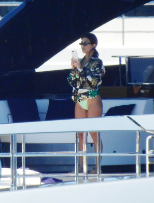 Kourtney Kardashian pic #1048333