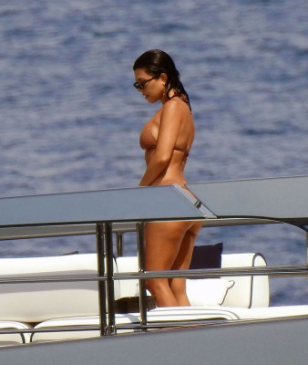 photo 6 in Kourtney Kardashian gallery [id1050231] 2018-07-16 00:00:00