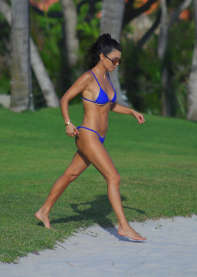 Kourtney Kardashian pic #927958