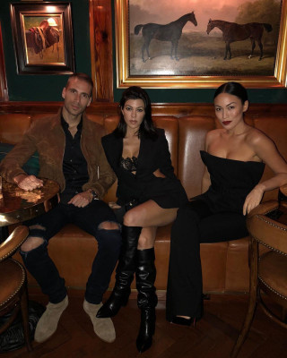Kourtney Kardashian pic #1054855