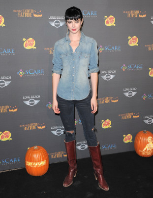 photo 22 in Krysten Ritter gallery [id469900] 2012-04-03 00:00:00