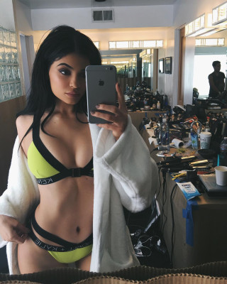 Kylie Jenner pic #850134