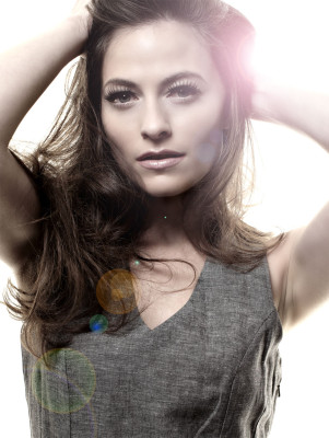 Lara Pulver pic #441029