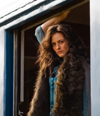 Lara Pulver pic #441030