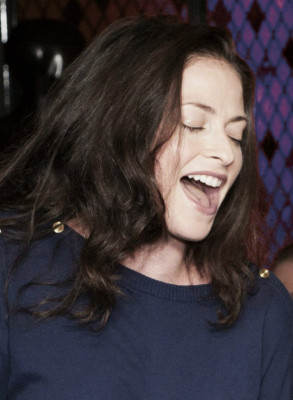 Lara Pulver pic #672055