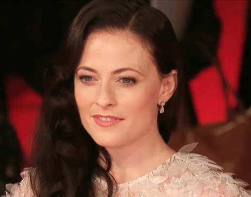 Lara Pulver pic #671107