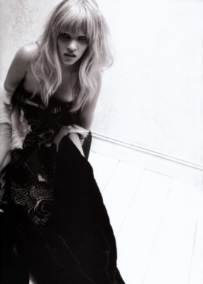 Lara Stone pic #155133