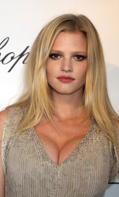 Lara Stone pic #388584