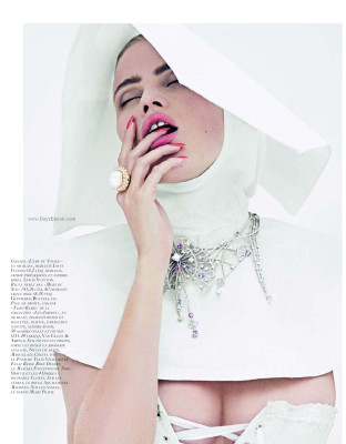 Lara Stone pic #209562