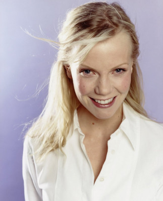 Laura Harris pic #205245