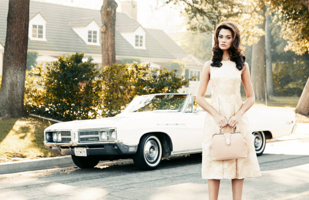 Laura James pic #788889